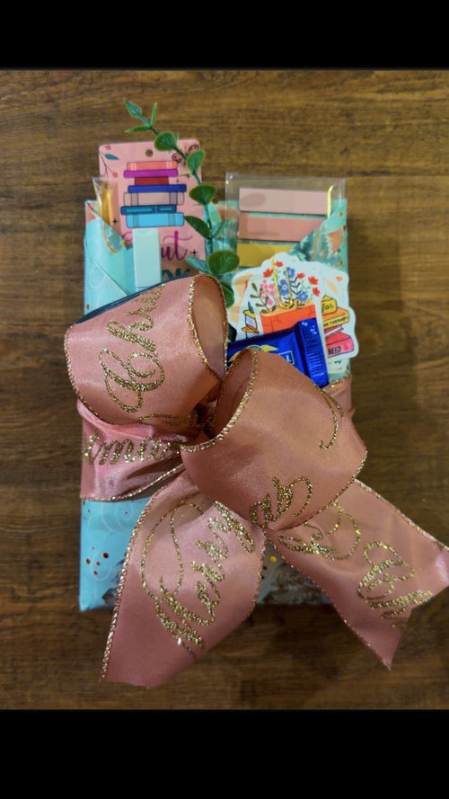 Christmas Edition - Blind date with a Book!